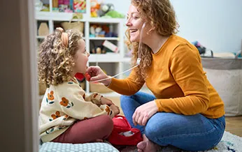 Как играть с ребенком, когда он болен